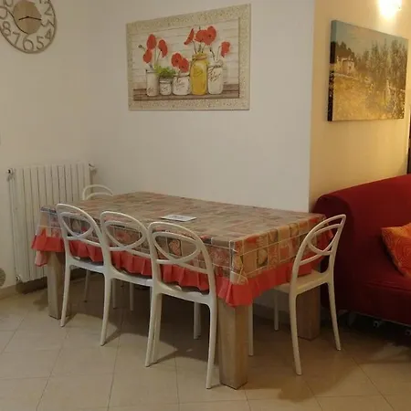 公寓 Casa Lucilla Vicino Castello E Centro Storico *